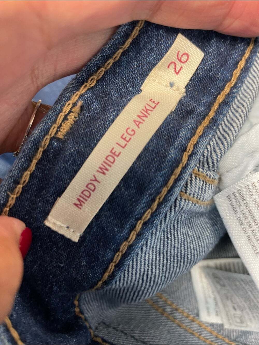 Levi’s Middy Wide Leg Sz 26 Wash Jeans High Rise Denim Y2K Comfy Casual Chic - Picture 4 of 15